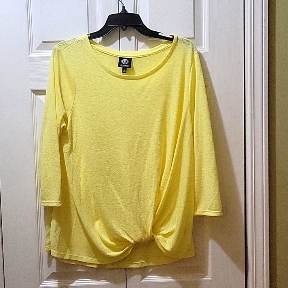 Bobeau knot front, 3/4 sleeve top.